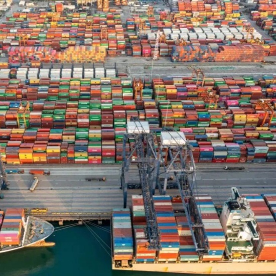 Der globale Schifffahrtsmarkt ist starken Schwankungen ausgesetzt.